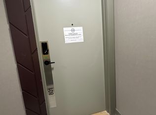 5105 Hurontario St #801, Mississauga, ON L4Z 4K5