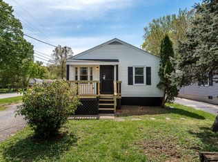 8910 Prospect St, Lyndon, KY 40242