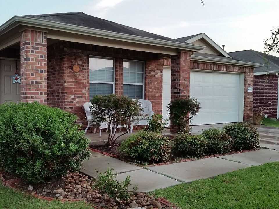 2nd image of 19207 Mission Cove Ln