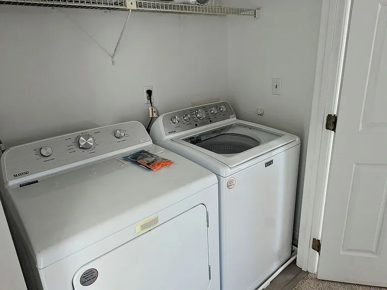 849 Lancaster Ln — Photo 15