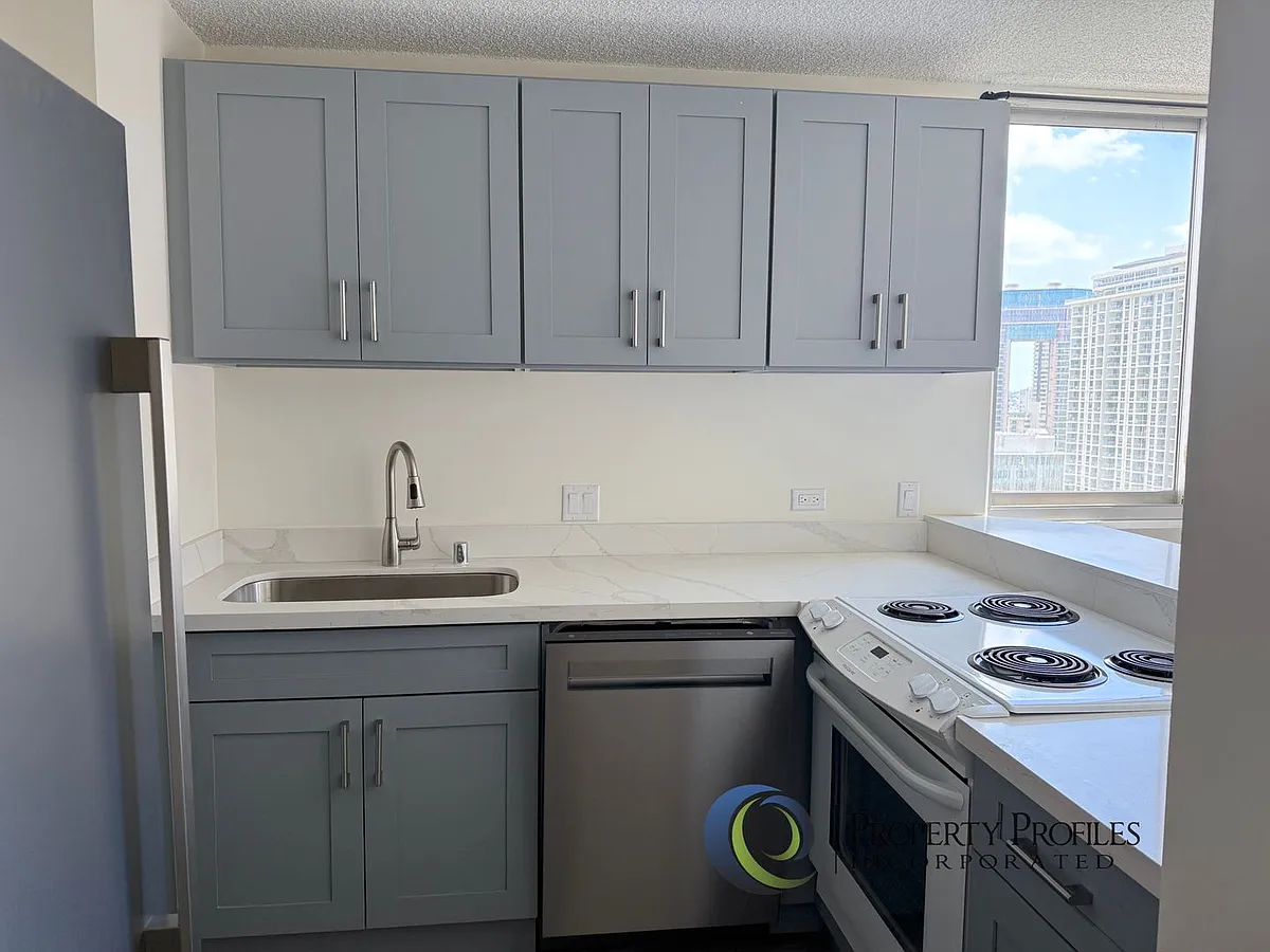 Building Photo - 1848 Kahakai Dr #2101