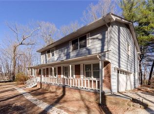 207 Randy Dr, Hendersonville, NC 28791