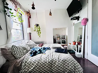 Rented by Rumah Realty Inc