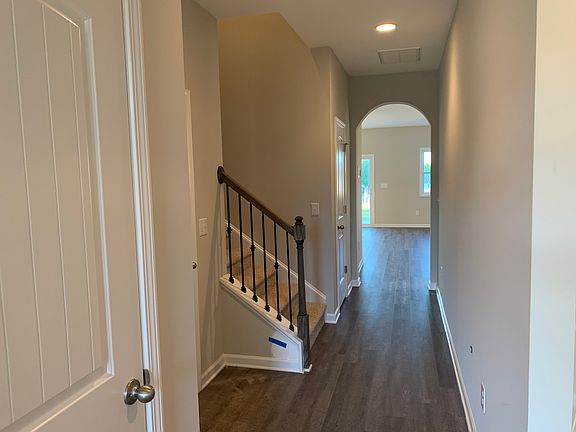 5th image of 606 Grantleigh Dr