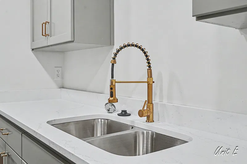 3 bed, 1.5 bath, 1181 sqft, $1,575 — Photo 3