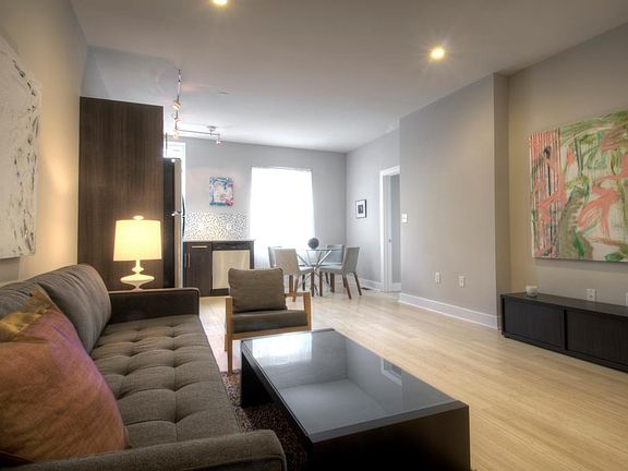 4th image of 2332 Carpenter St APT 1C