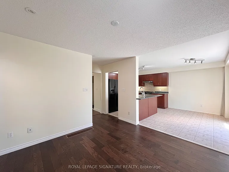 99 Tansley Cres — Photo 11