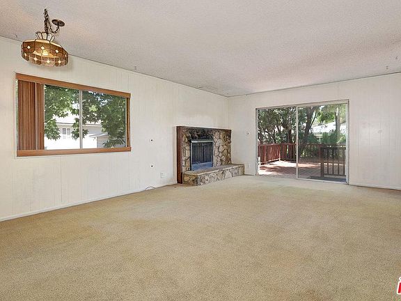 3rd image of 22221 Avenue San Luis
