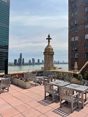 Rented by Compass | media 16