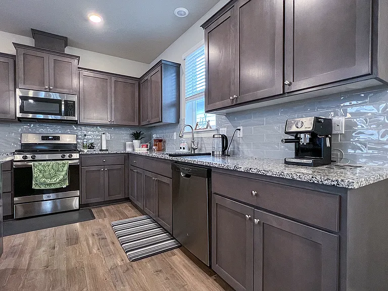 3538 SE Reed Dr — Photo 13