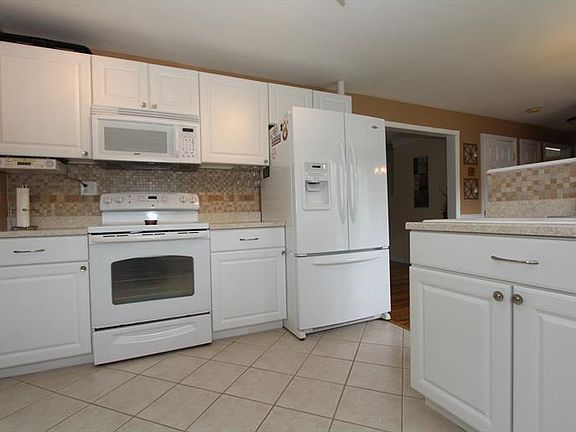 4th image of 7779 Jandaracres Dr
