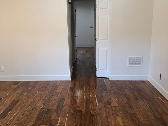 4th image of 125 Connemara Way APT 128