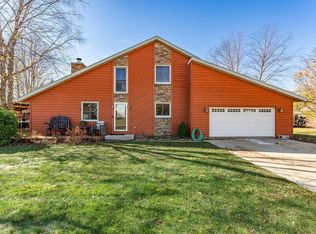 1530 Huntington Park Drive, Reedsburg, WI 53959