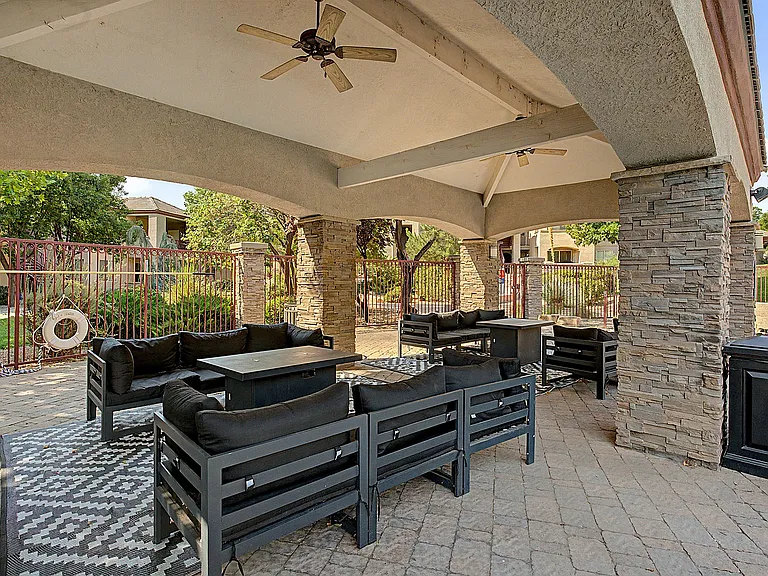 6200 Montano Plaza Dr NW Albuquerque, NM-22
