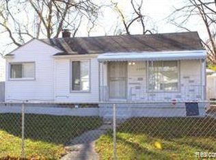 1905 Shamrock Ln, Flint, MI 48504