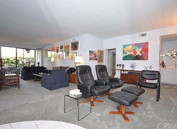 2nd image of 4443 Ventura Canyon Ave APT 104