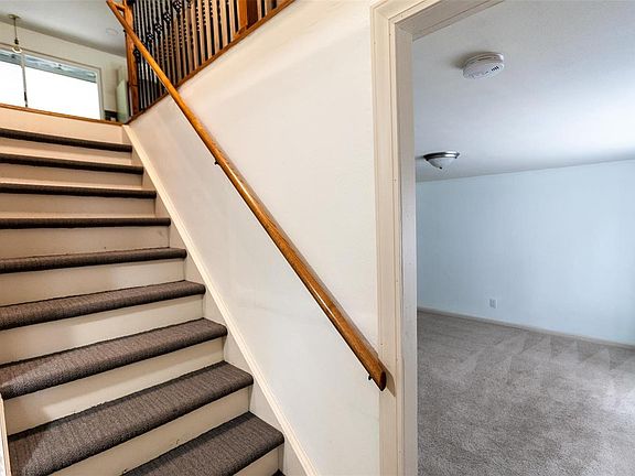 4th image of 12718 Glenette Dr