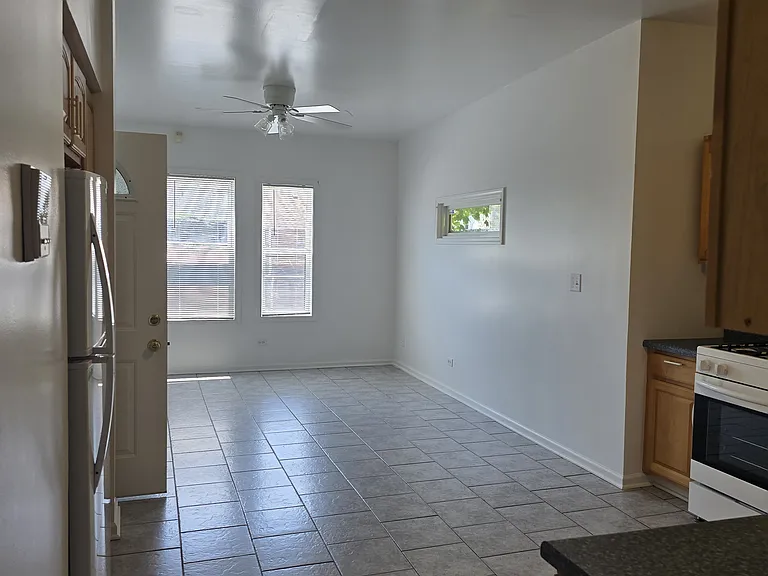 55 Chicago Ave #2 — Photo 14