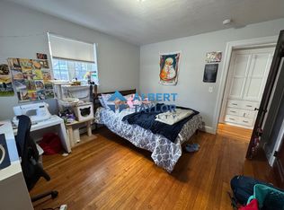 8 Mount Ida St APT 1, Newton, MA 02458