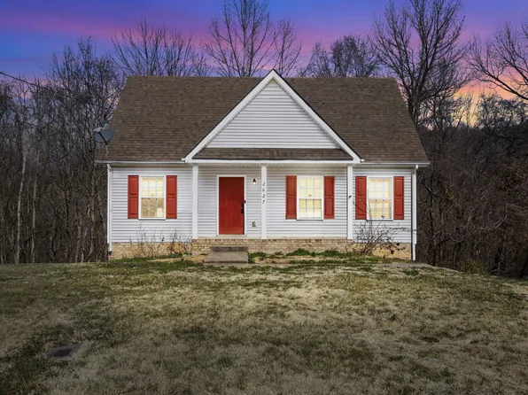 2627 Elkmont Dr, Clarksville, TN 37040