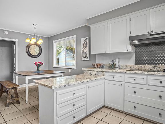 5th image of 757 Glen Valley Way