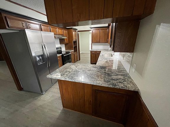 4th image of 16537 Alford Dr