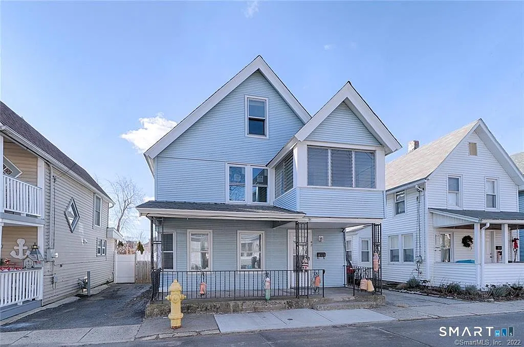 3 bed, 1.0 bath, 990 sqft, $2,400 — Photo 2