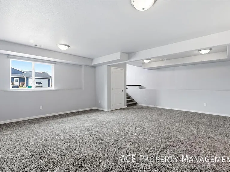 624 Civil Way — Photo 13