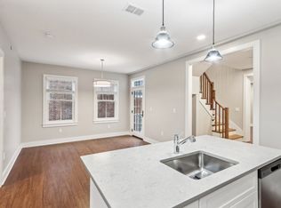 384 Harvard St #CA861F864, Cambridge, MA 02138