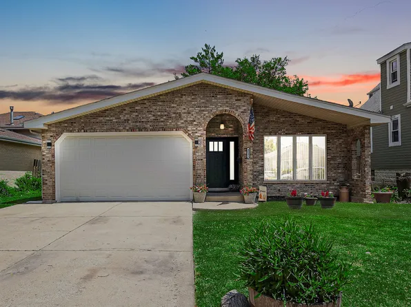 4041 Rose Ave, Lyons, IL 60534