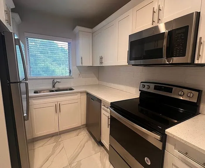 119 Santillane Ave #2 — Photo 10