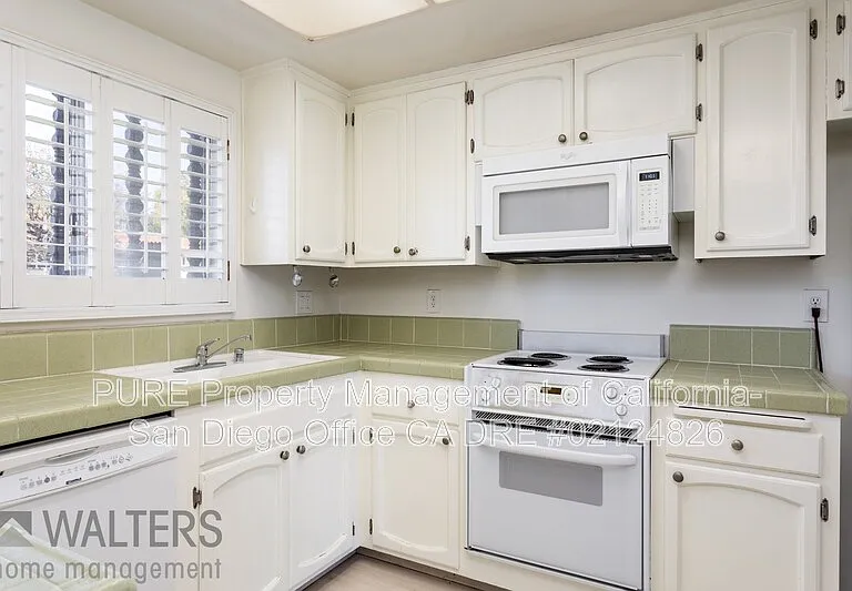 17071B Bernardo Center Dr — Photo 10