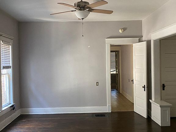 4th image of 2208 Sherwood Ave #1