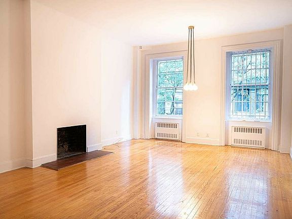 2nd image of 11 E 12th St Fl 2