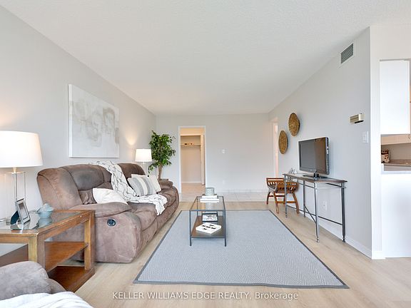 4th image of 180 Limeridge Rd W