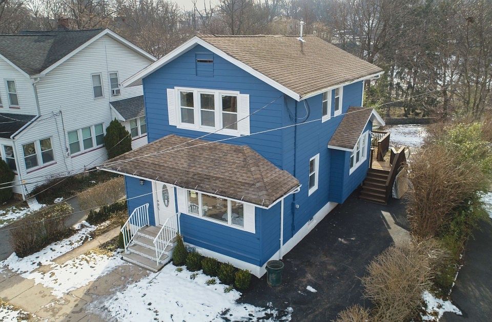 1st image of 127 Lakeside Dr