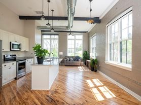 18 N Main St