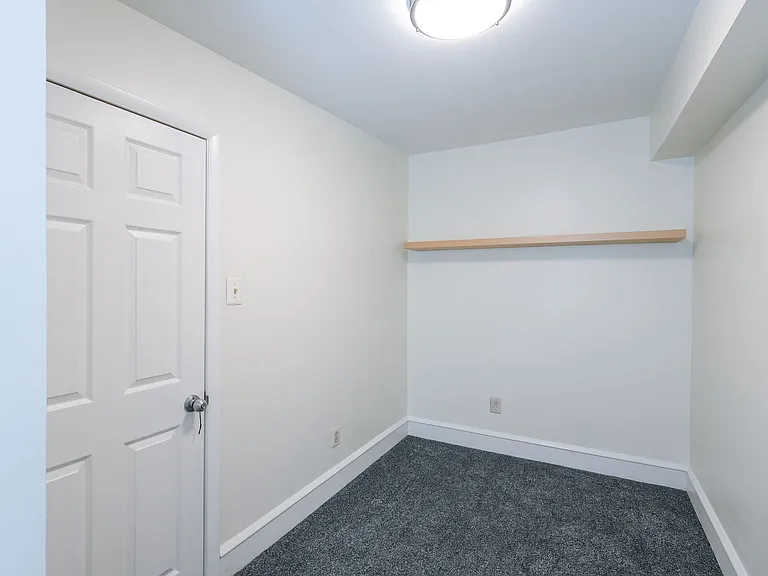 1631 S Clarion St — Photo 14