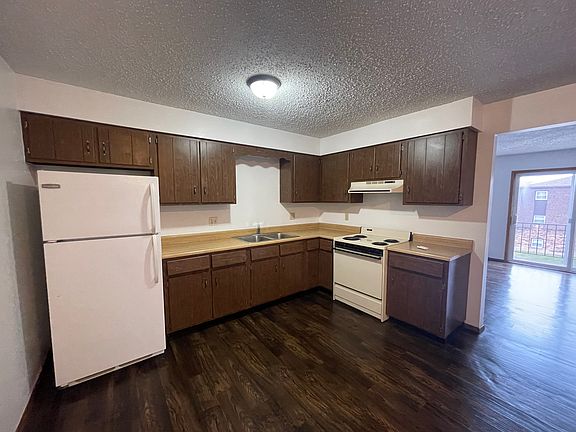 4th image of 750 W Bethel Dr APT 9