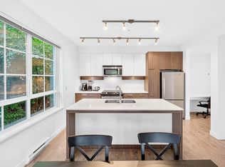 608 Como Lake Ave #203, Coquitlam, BC V3J 0B2