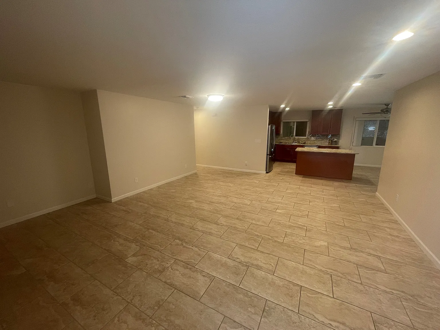 3 bed, 1696 sqft, $2,350 — Photo 3