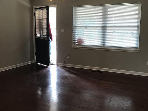 2nd image of 3005 Watts Dr
