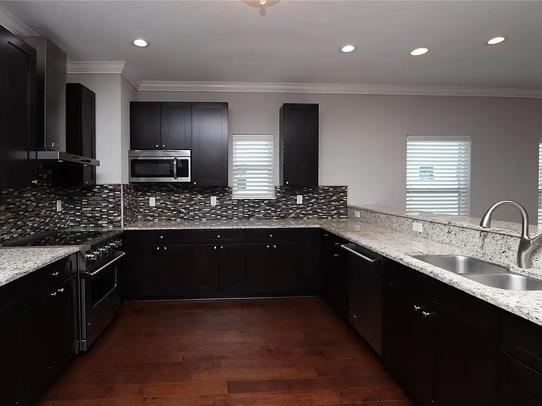 3617 Bay Heights Way — Photo 7