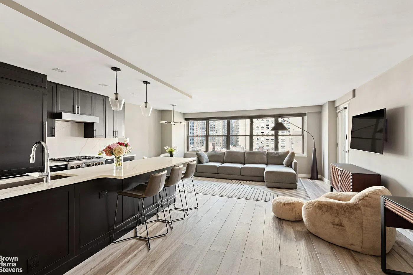 251 East 32nd Street — Photo 1