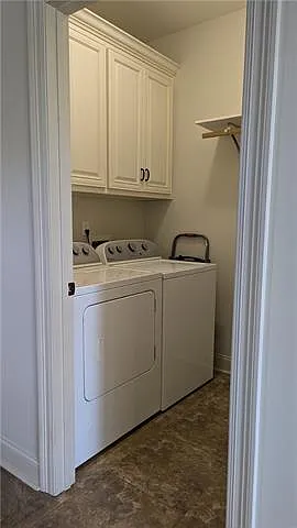 9725 Kinglet Dr — Photo 17