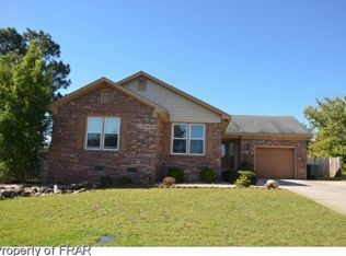 5627 Lacosta Dr, Hope Mills, NC 28348