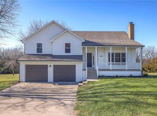 1800 N Jeter Rd, Raymore, MO 64083