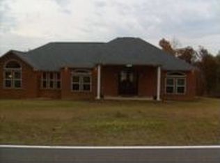 1000 E Wiygul St, Fulton, MS 38843