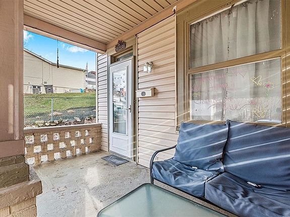 3rd image of 740 Elm Way