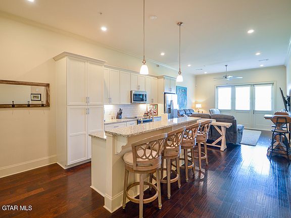 3rd image of 701 Russell St #334